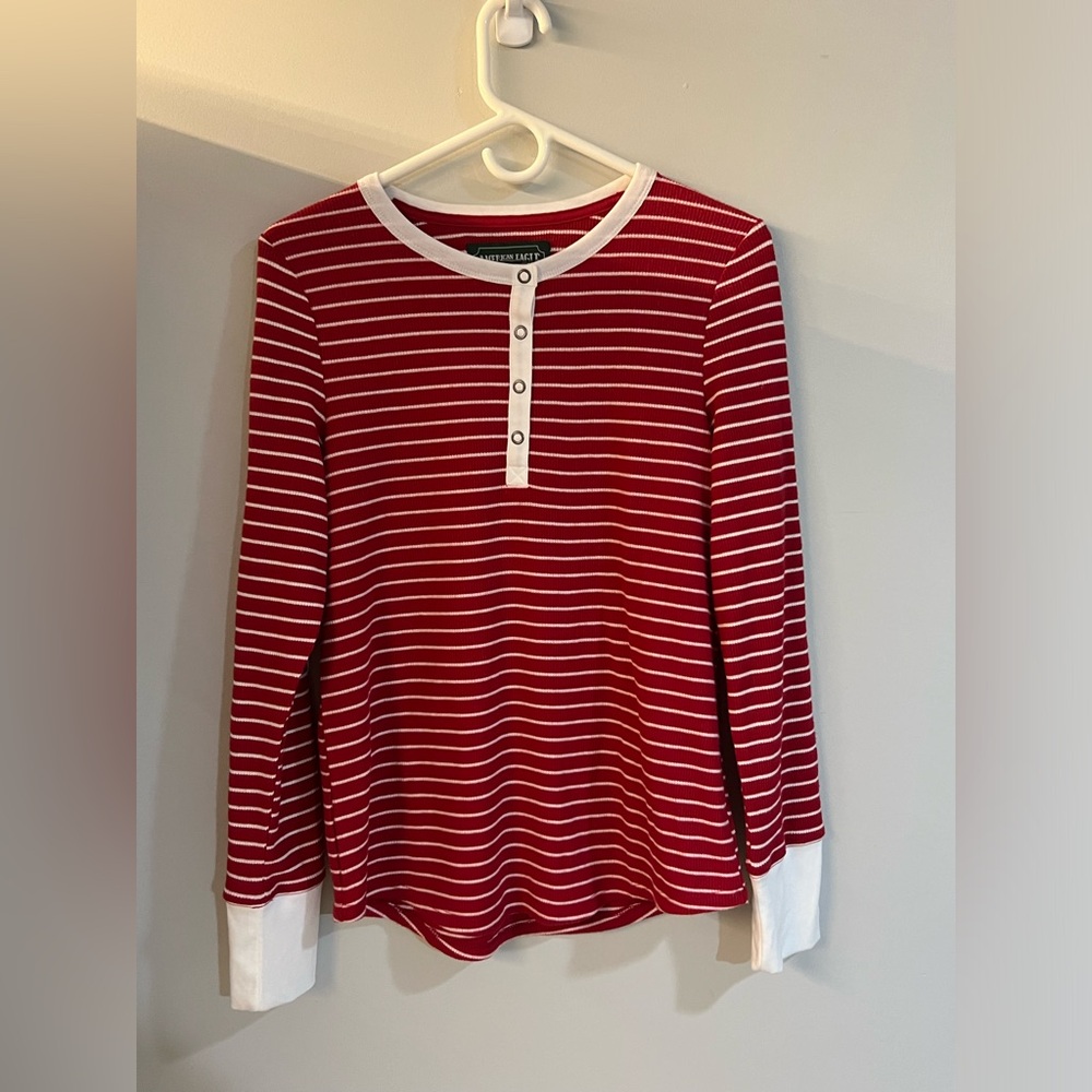 NWOT Christmas vintage American Eagle, long sleeve shirt women’s